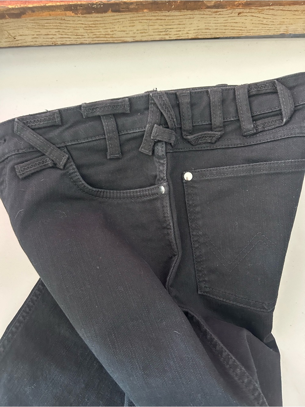 Staud x Wrangler cropped mid rise, boot, cut jeans black Sz 30 - Picture 10 of 12